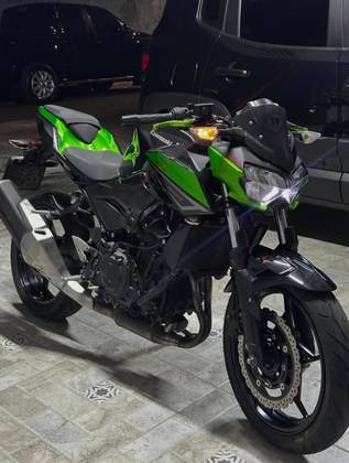 KAWASAKI Z400 